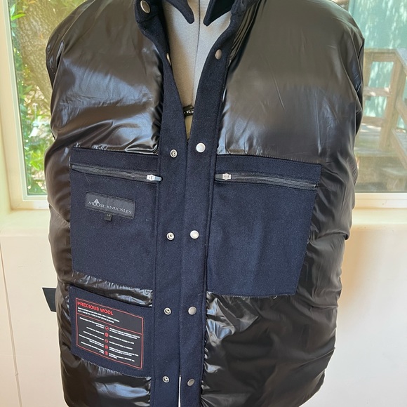 BNWT Moose Knuckles Westmore Wool-blend Down Jacket - Picture 6 of 16